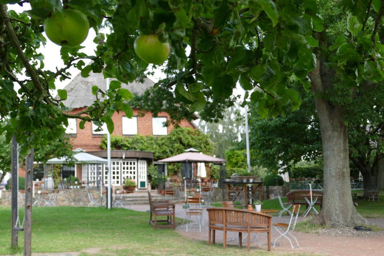 Landgasthof Kasch - Hotel Und Restaurant Malente Bagian luar foto